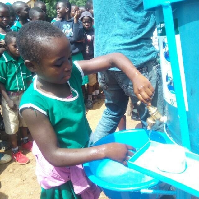 SGP-Veronica-Bucket-handwashing-pic