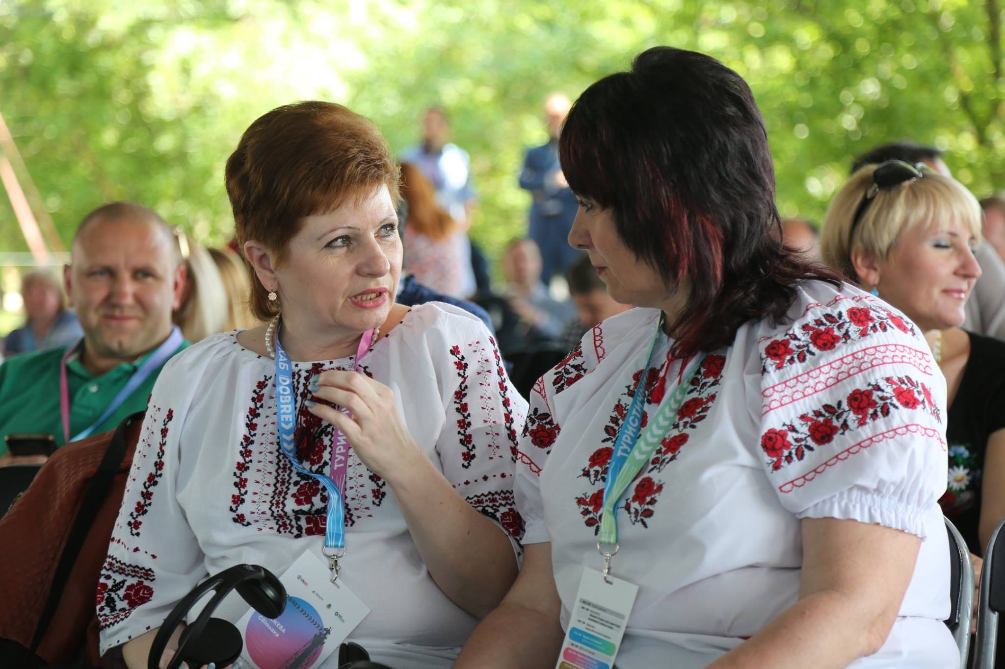 GC-Ukraine-DOBRE-Tourism-Hub-2018 (7) Starting tourist hub for United communities. Hub has gathered 300 participants from seven areas of Ukraine. To the participants of the event program USAID Ukraine-USAID UKRAÍ̈NA #DOBRE with vítalʹnim word contacted Ivanna Klympush-Tsintsadze, Vice-Prime Minister of European and êvroatlantičnoí̈ integration of Ukraine, Suzan Fritz, Director Regional Mission of usaid in Ukraine, vasily polujko, Deputy Minister of ecology and natural resources of Ukraine, Evgeny Riŝuk, deputy head of hersonsʹkoí̈ mandate state administration, Ivan Liptuga, adviser to the first vice-Prime Minister - Minister of economic development and trade of Ukraine, President of the national turističnoí̈ organization of Ukraine.
" decentralization gives opportunities but she sees and responsibility. Rozvivaûči Tourism can look at yourself from the side. See as good and bad. If we want to see starkov, we don't have a litter in front of their houses. Mess gives a mess, order the same order. This way the community will take its subjective and gets their own face. Pure Stomp will look for the profitability of the restaurant, and the tax evasion will provide wellbeing. It works at the community level and has an immediate impact on the country in general ",-Zaznačila Joan Klimpuš-Cincadze.
" Ukraine can have a lot to offer in the field of tourism. In this territory, many outstanding attractions are worth seeing. And it is only an external manifestation of the potential that has ukrainian tourism. You have to approach the development of tourism services to encourage visitors and to spend tourist costs in your gromadah ",-Zaznačila Suzan Fritz.
Ahead of 2 days of fruitful work